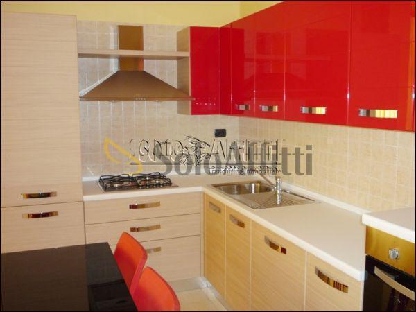 Bilocale con terrazzo in via carcano 160, Caronno Pertusella