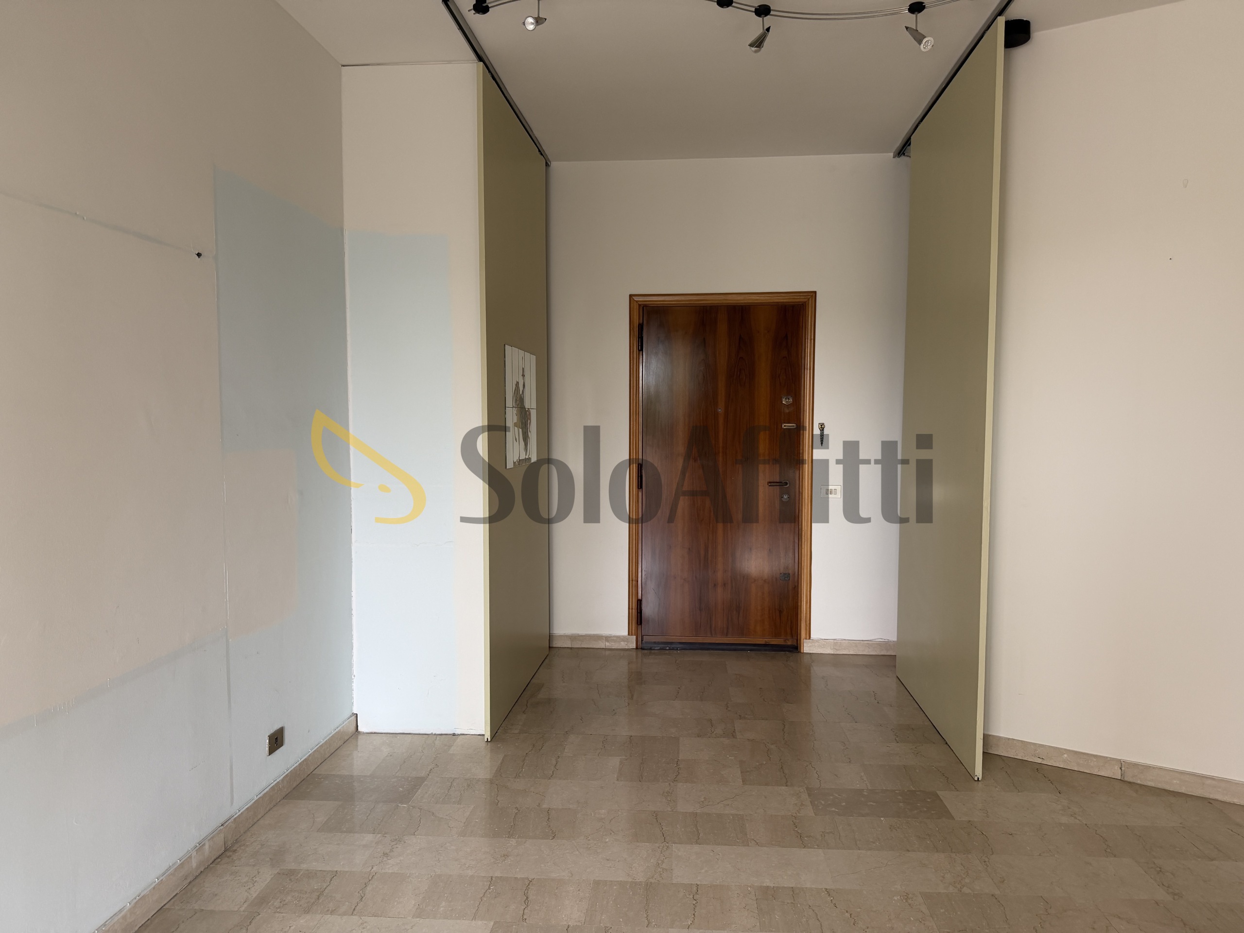 Trilocale con giardino in via alessandro manzoni 37, Saronno