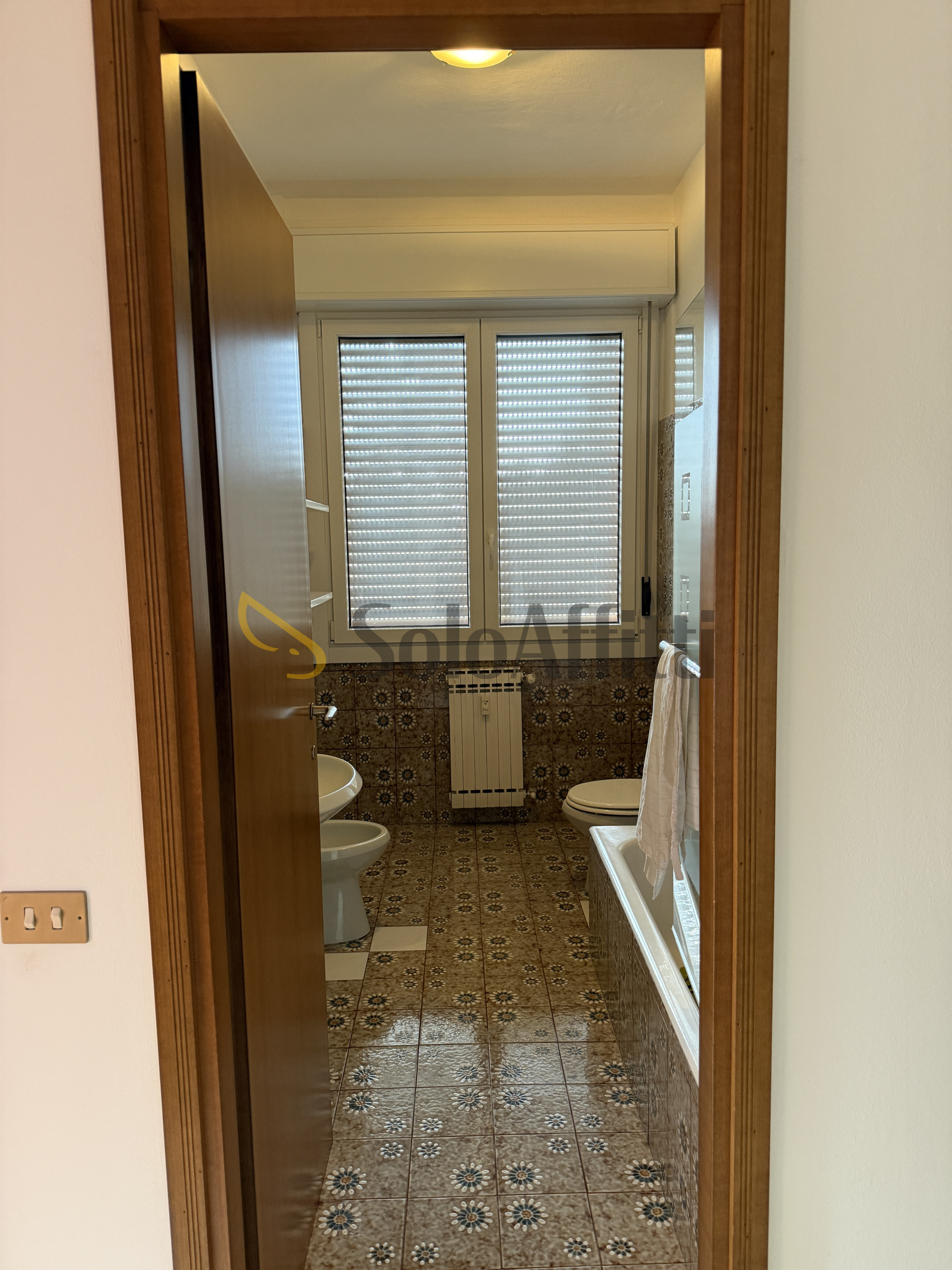 Trilocale con giardino in via alessandro manzoni 37, Saronno