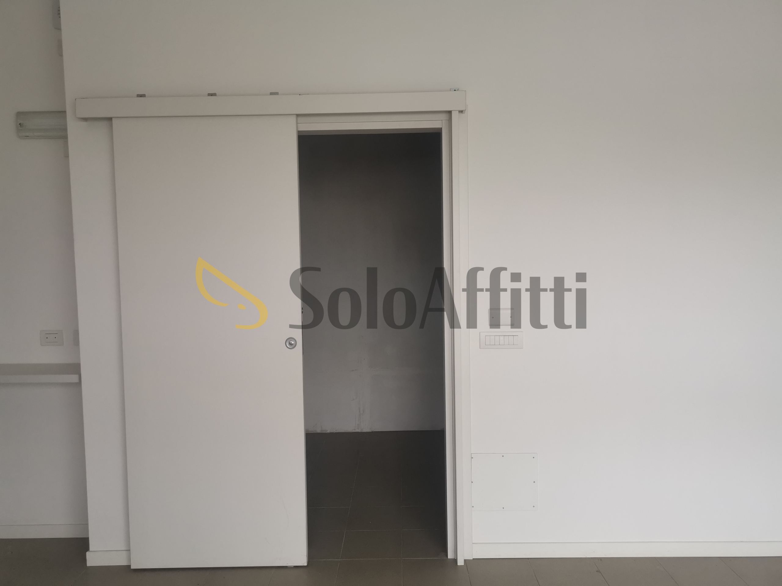 Ufficio in affitto in via leonardo da vinci 36, Saronno