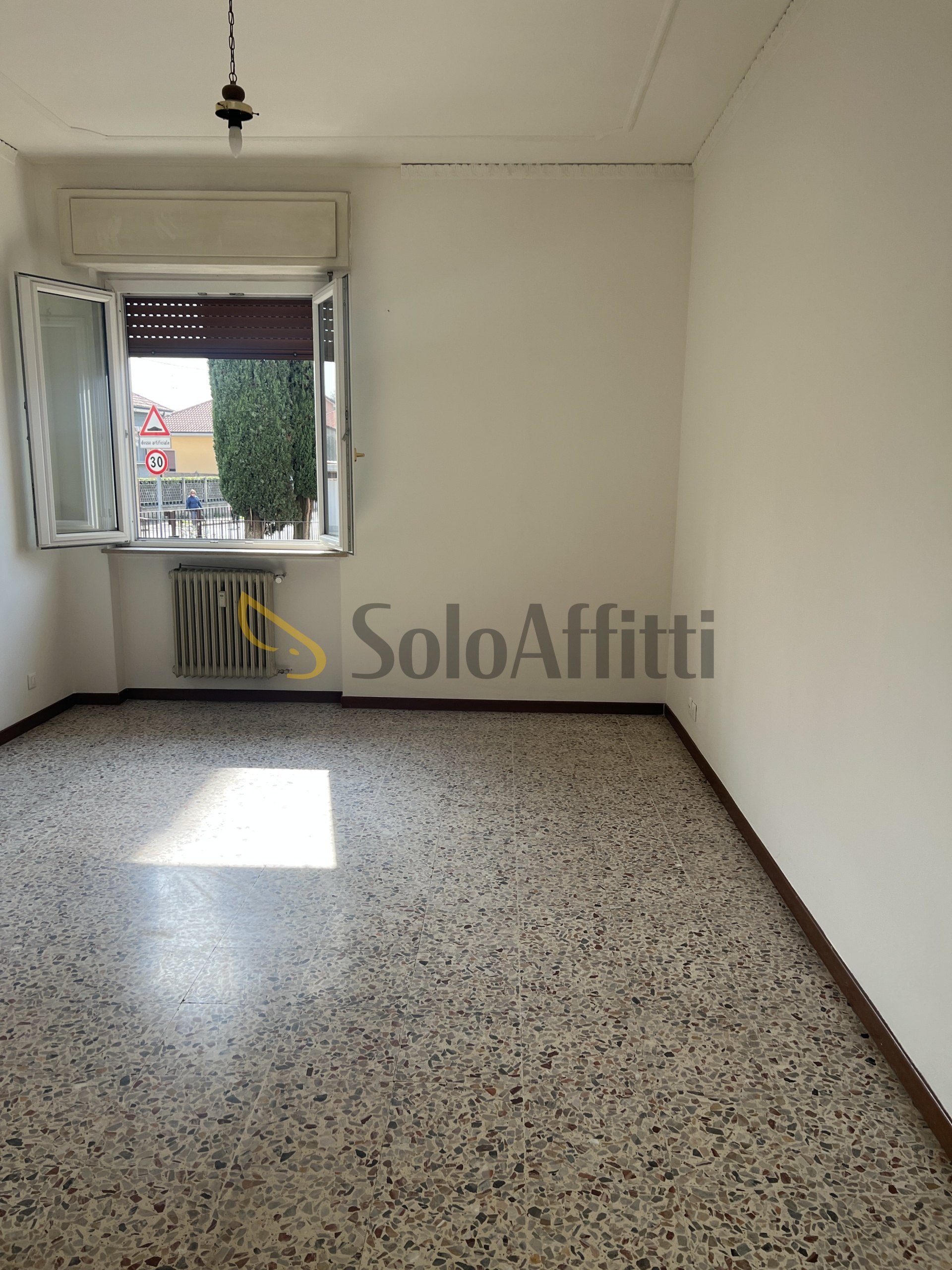 Trilocale con box doppio a Cislago