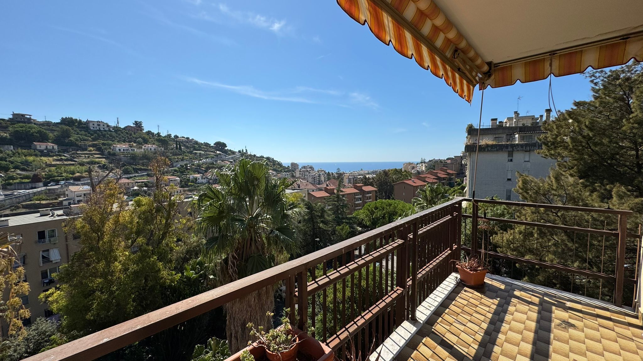 Attico vista mare in via lamarmora 293, San Remo