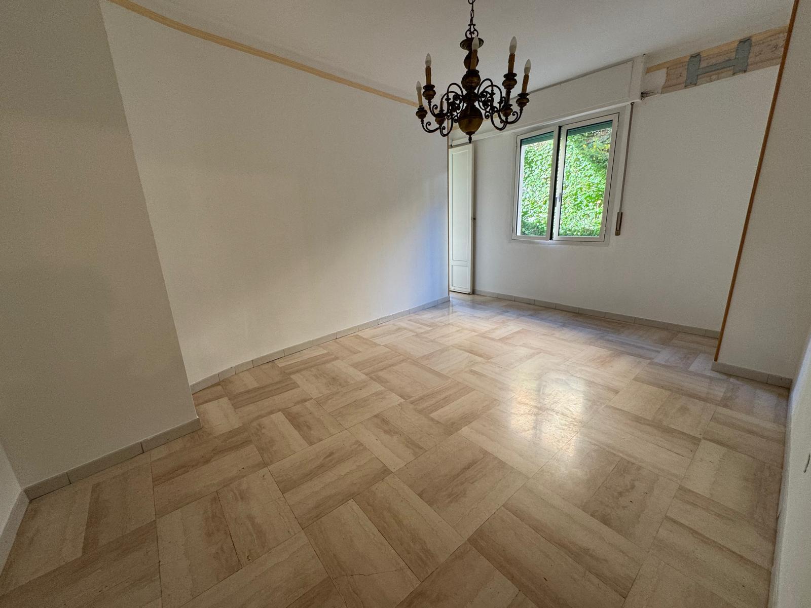 Quadrilocale con giardino in via zeffiro massa 96, San Remo