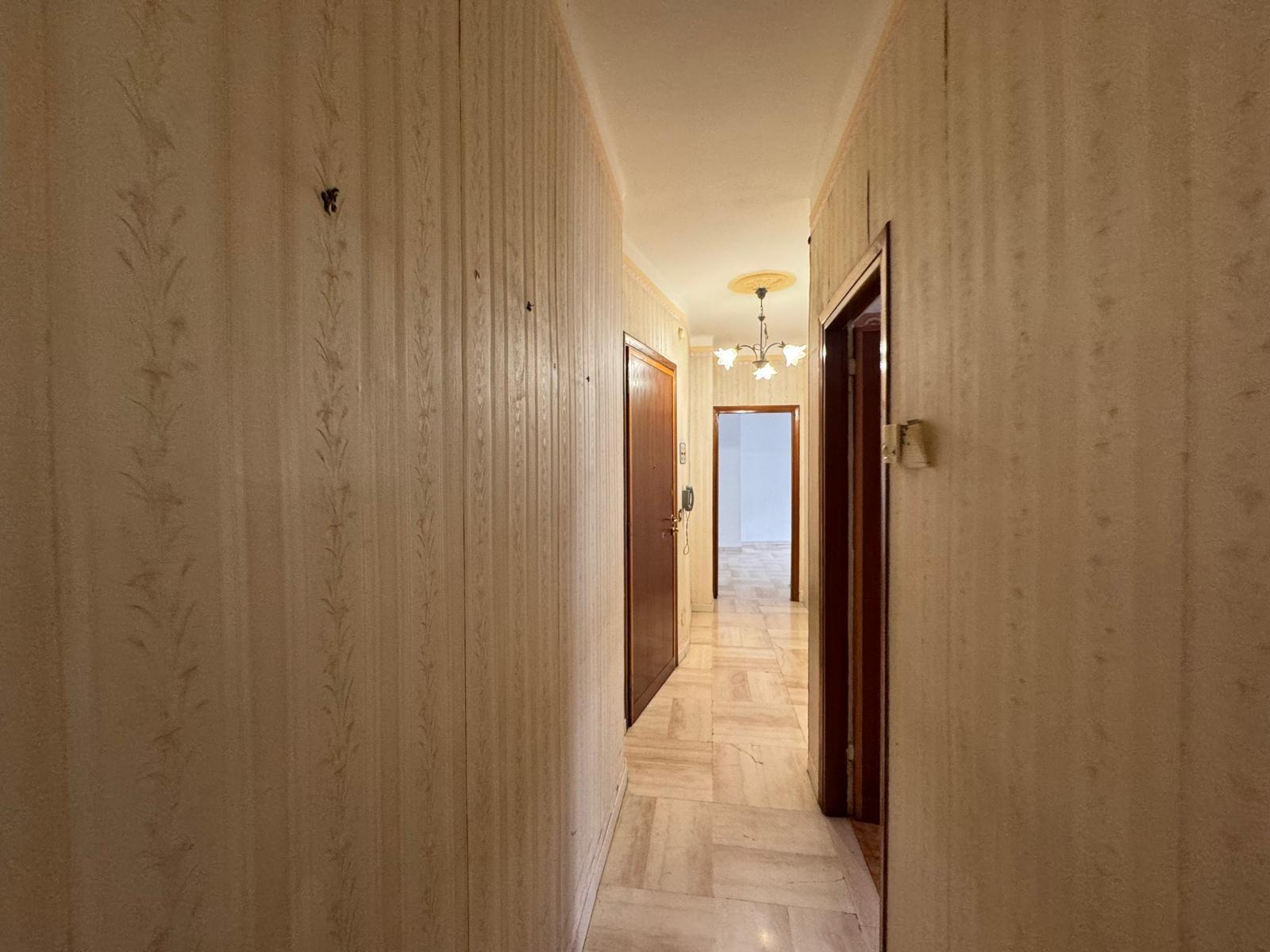 Quadrilocale con giardino in via zeffiro massa 96, San Remo