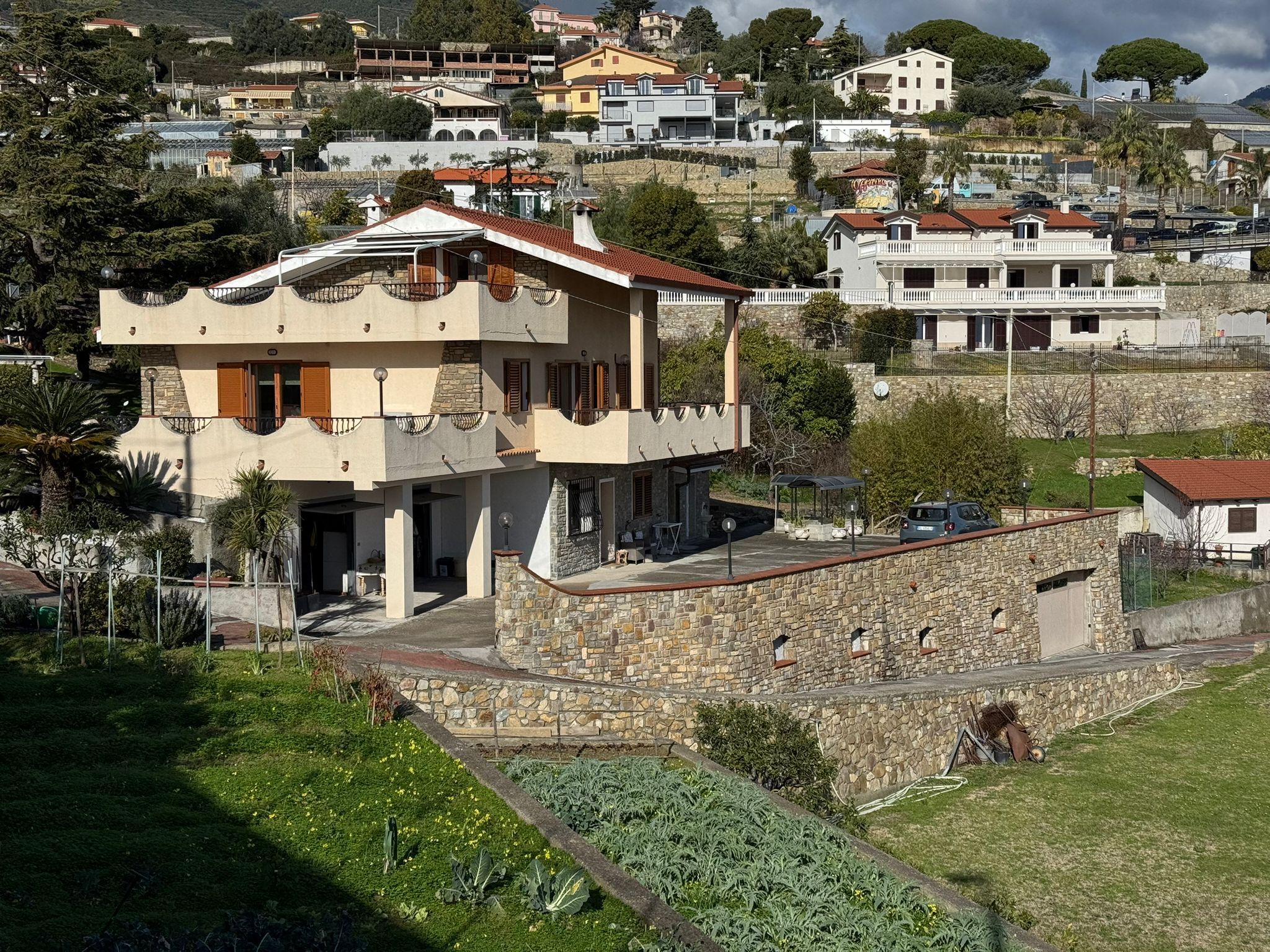 Casa indipendente con giardino in via padre semeria 560, San Remo