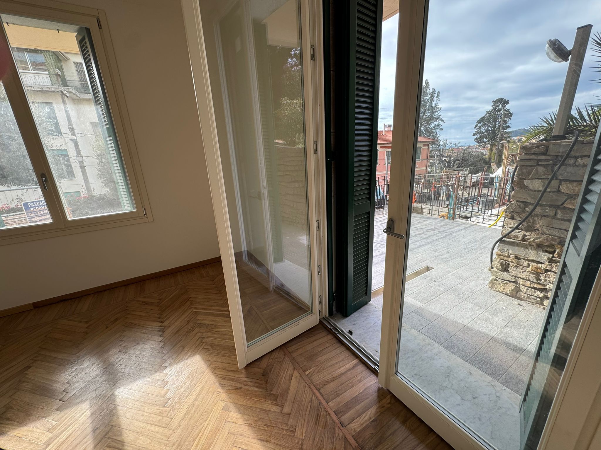 Trilocale con terrazzo in via wolfgang goethe, San Remo