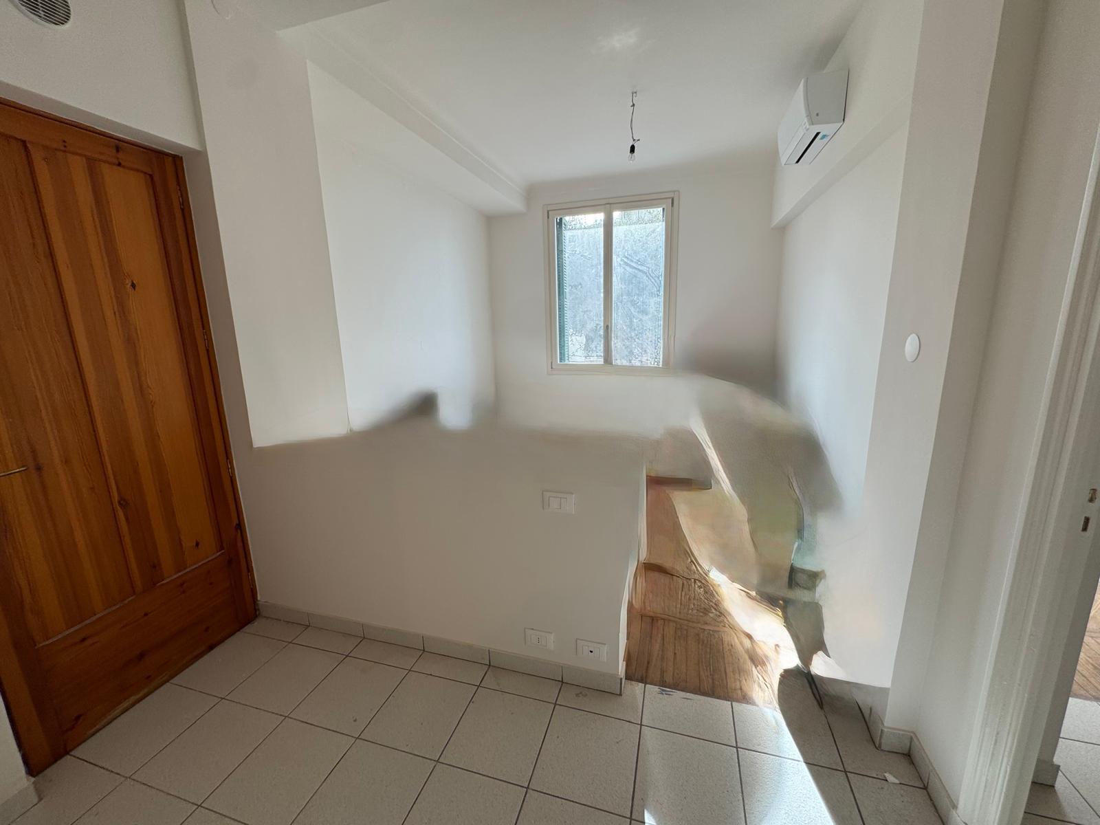 Trilocale con terrazzo in via wolfgang goethe, San Remo