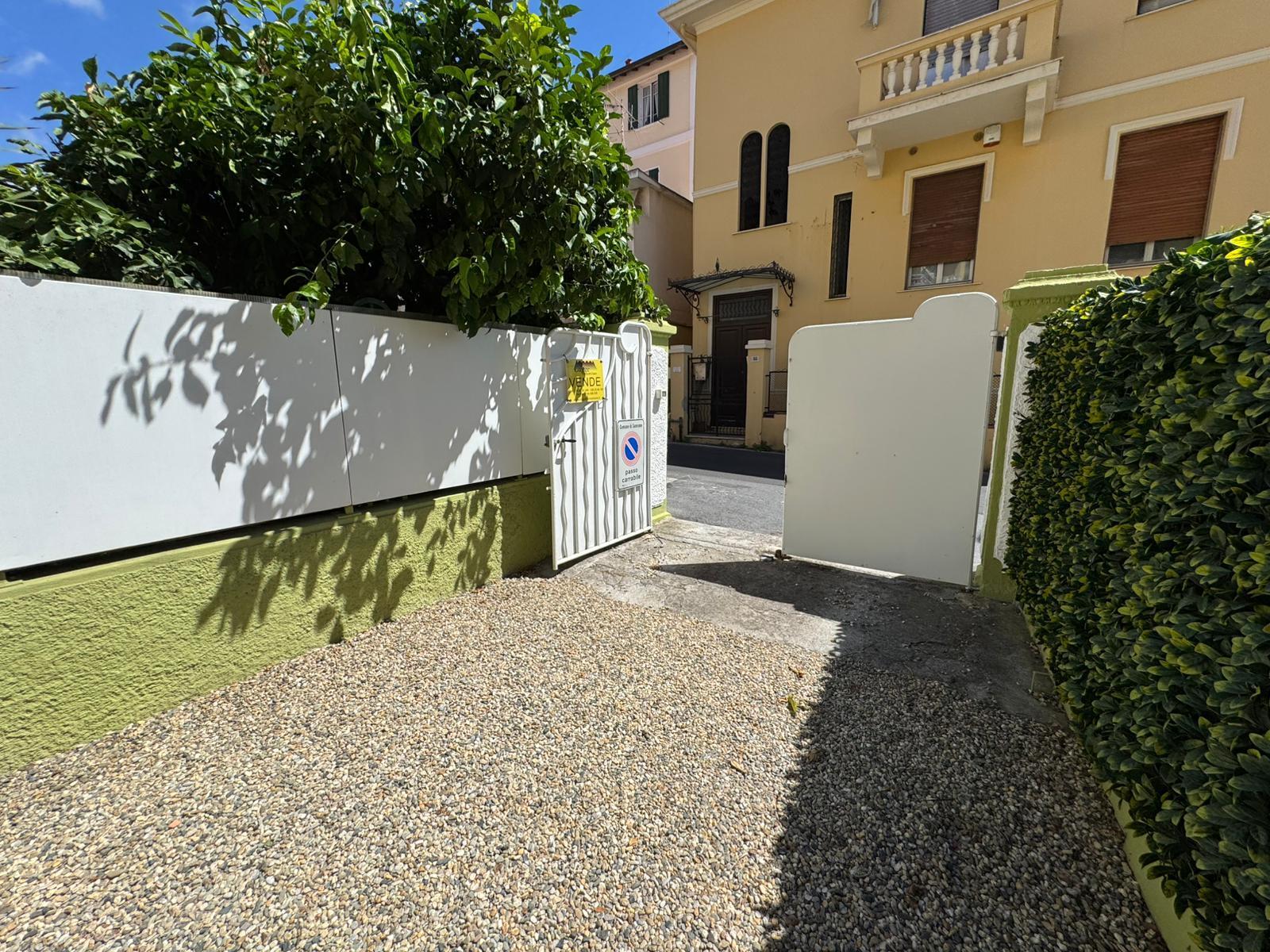 Casa indipendente con giardino in via g. ansaldi 20, San Remo