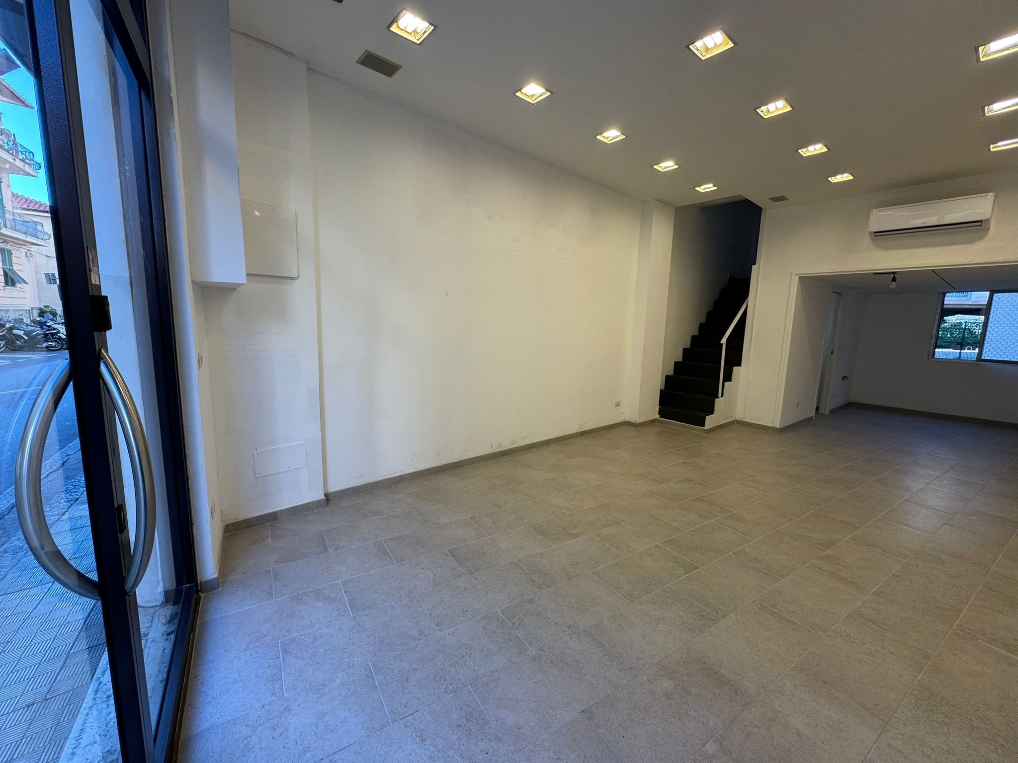 Locale commerciale in affitto in via lamarmora 31, San Remo