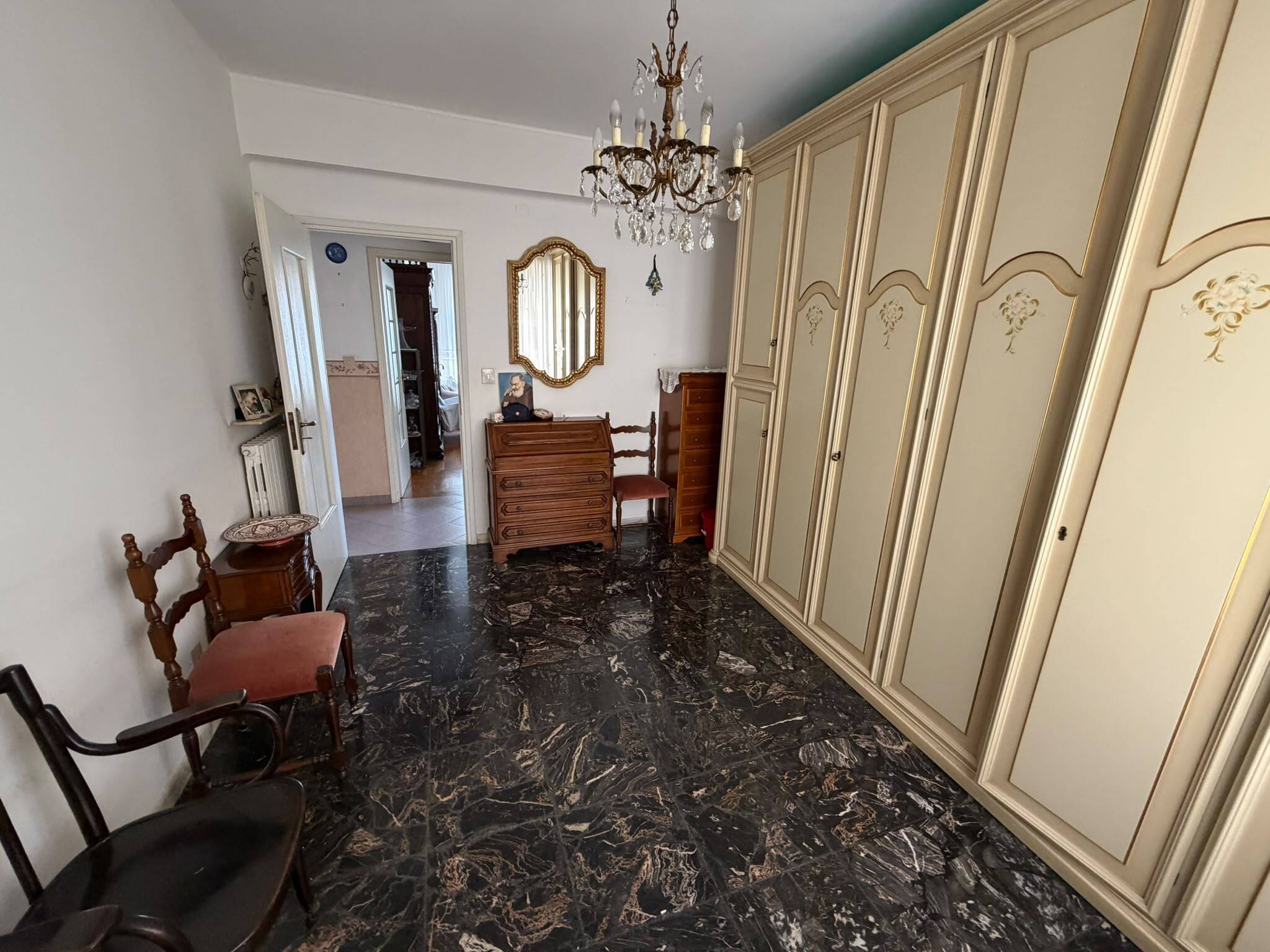 Quadrilocale da ristrutturare in via lamarmora 67, San Remo