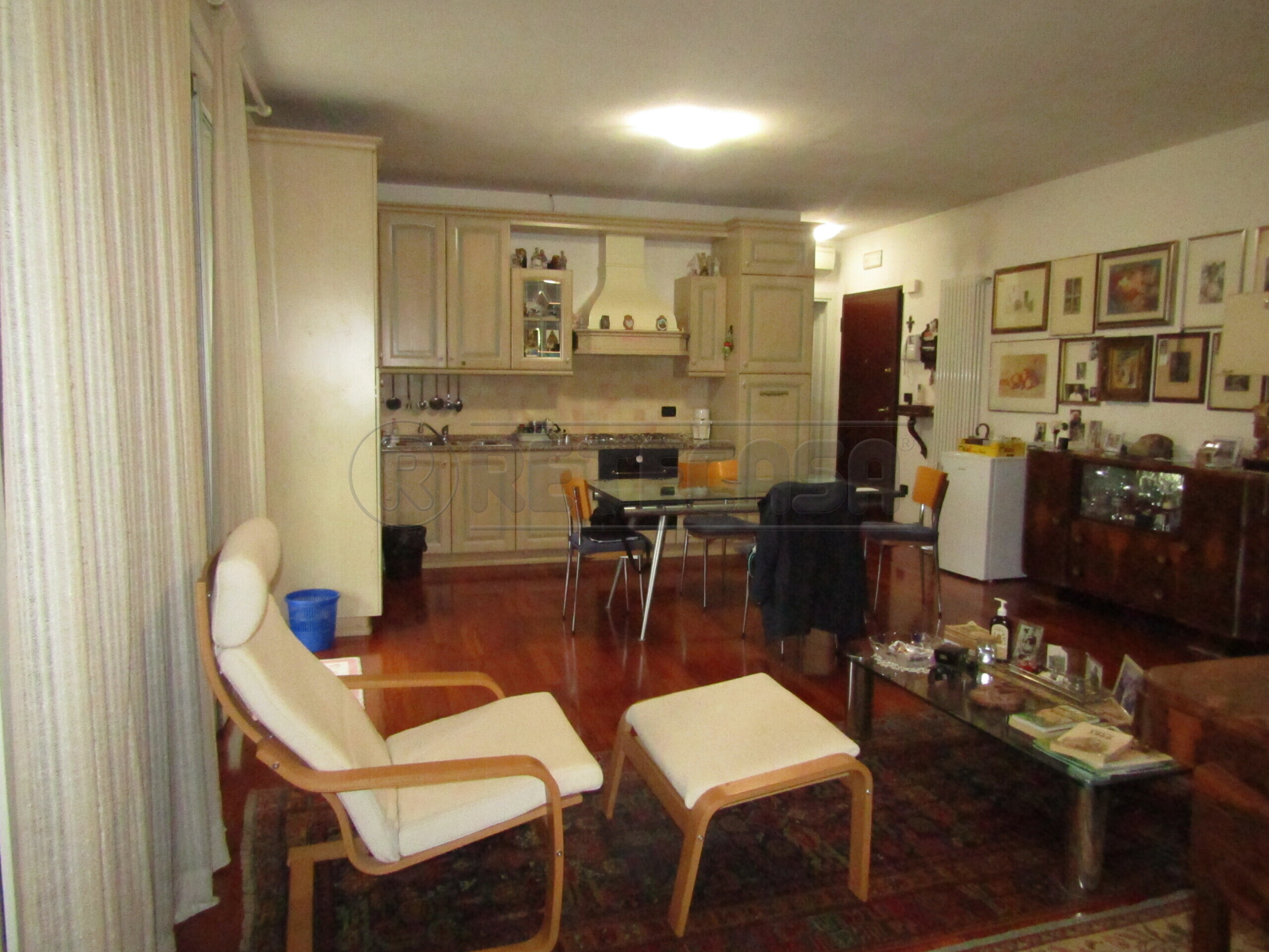 Appartamento con giardino a Ros�