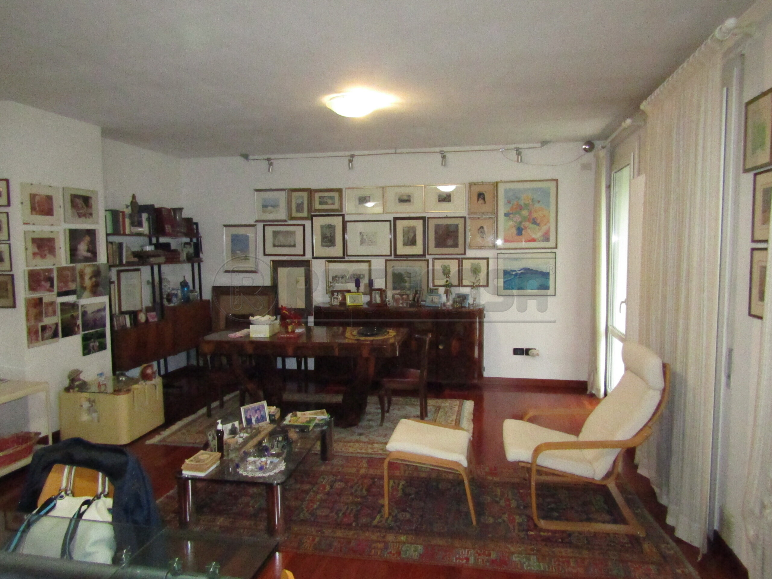 Appartamento con giardino a Ros�