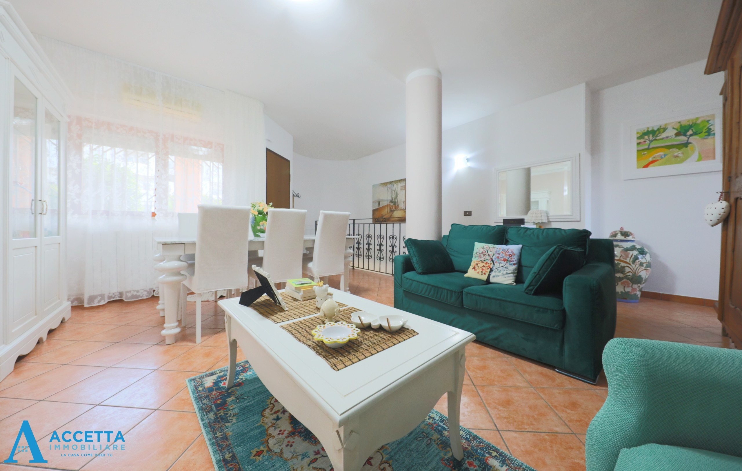 Casa indipendente con giardino in via lago di levico 18, Taranto