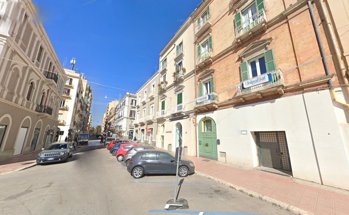 Locale commerciale da ristrutturare in via acclavio 55, Taranto