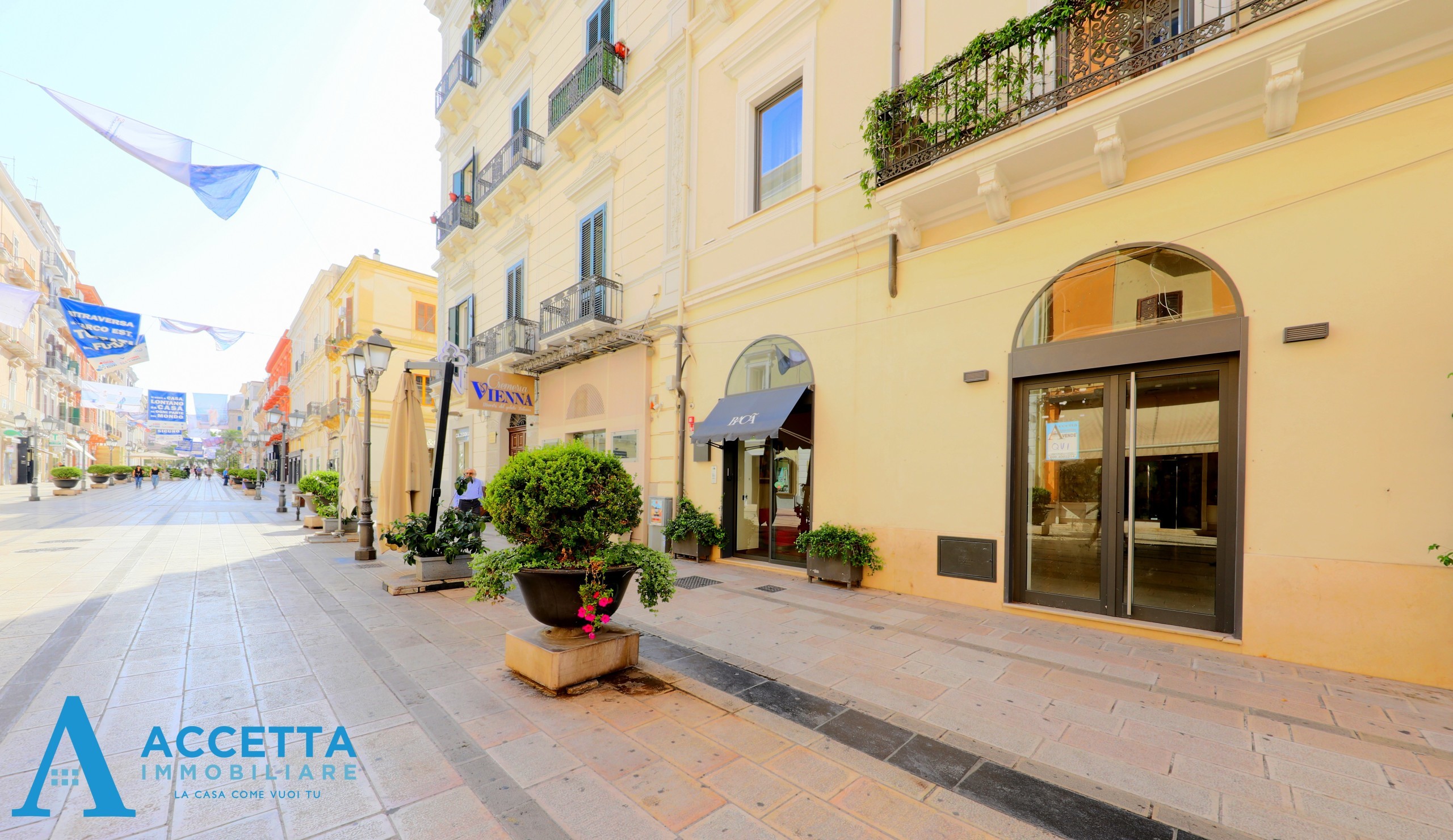 Locale commerciale in vendita in via niccol tommaso d'aquino 116, Taranto