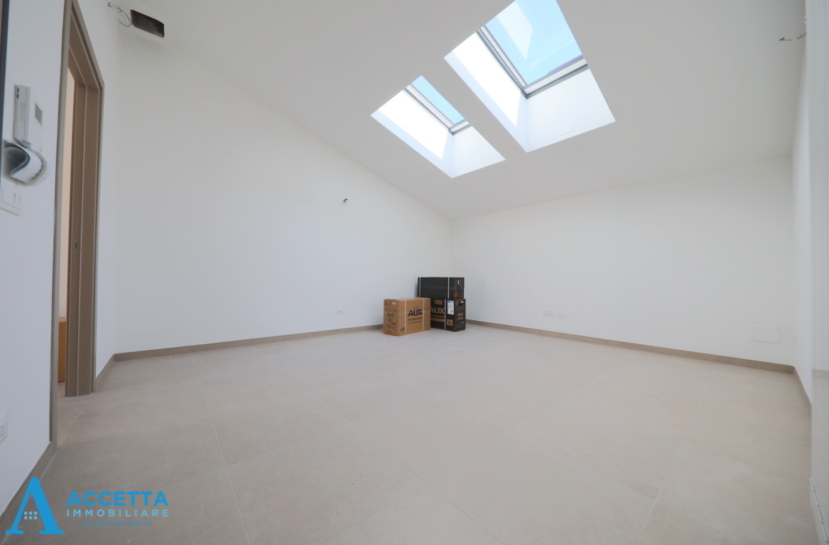 Attico con terrazzo in via duca di genova 34, Taranto