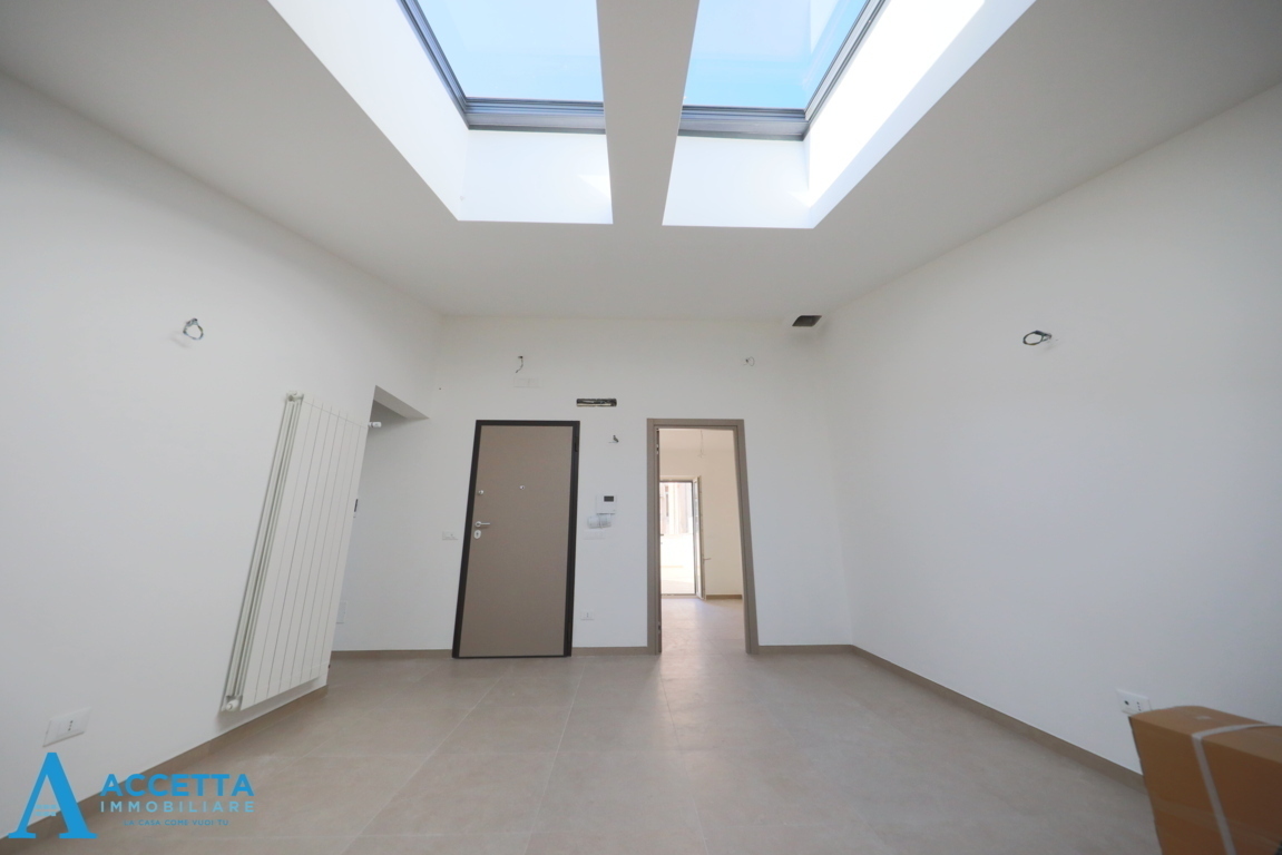 Attico con terrazzo in via duca di genova 34, Taranto