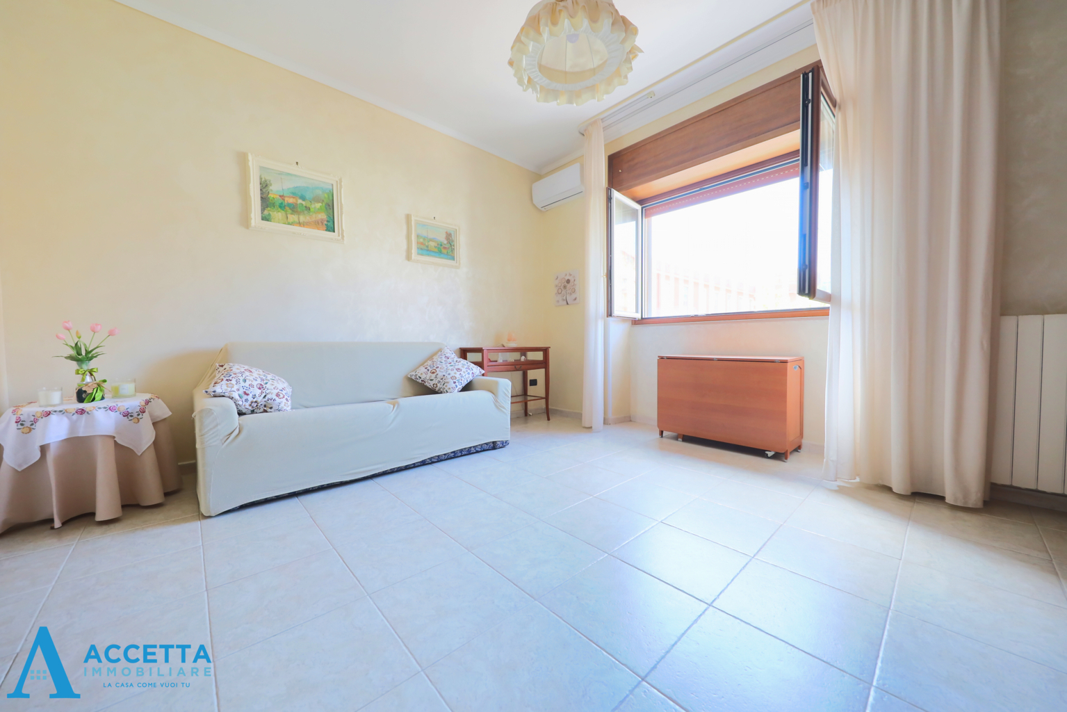 Trilocale ristrutturato in via dante alighieri 105, Taranto