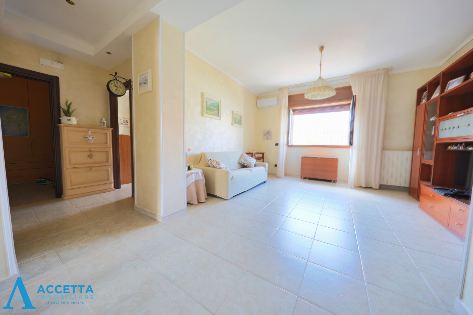 Trilocale ristrutturato in via dante alighieri 105, Taranto