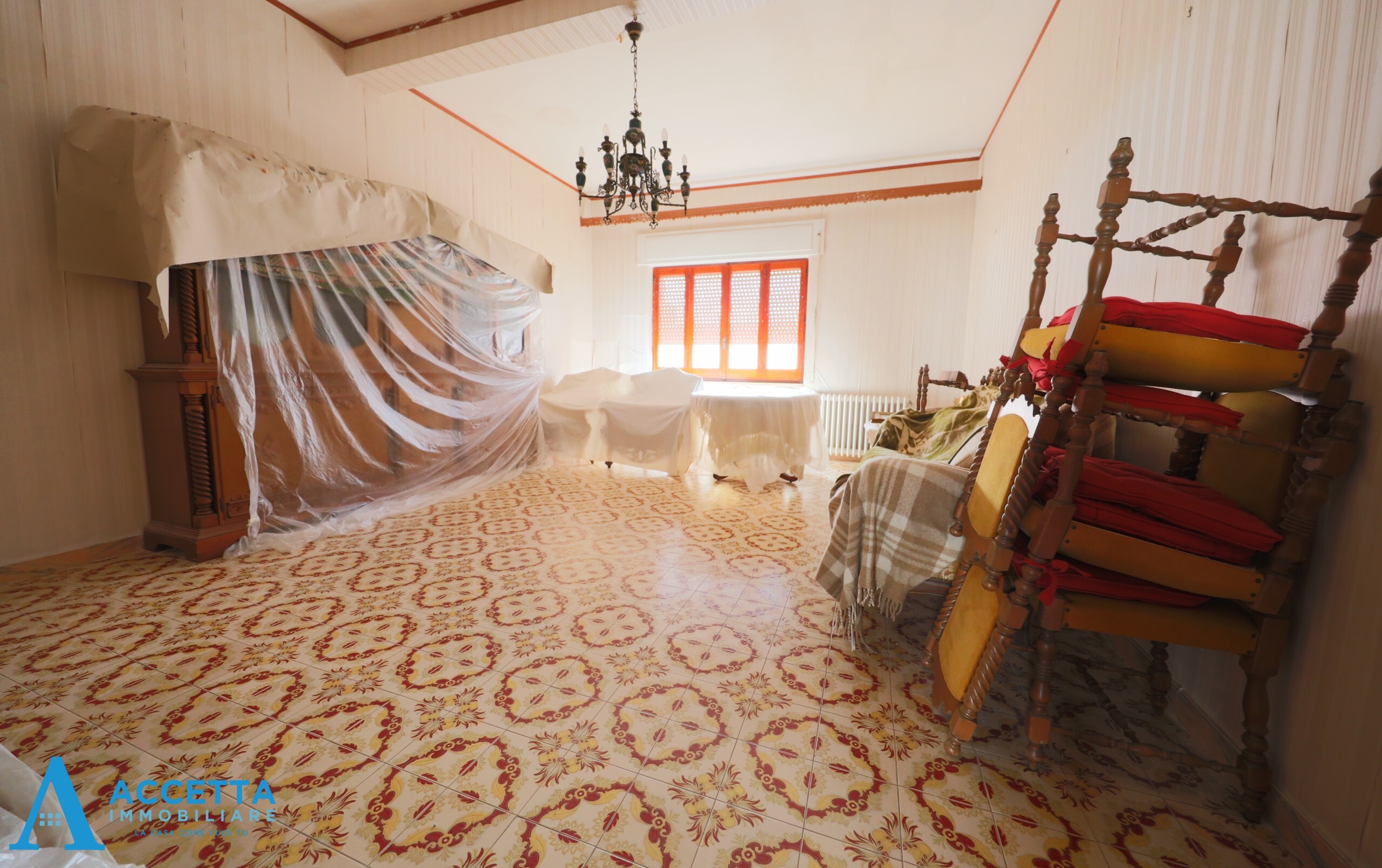 Casa indipendente con giardino in via giuseppe garibaldi talsano 15, Taranto