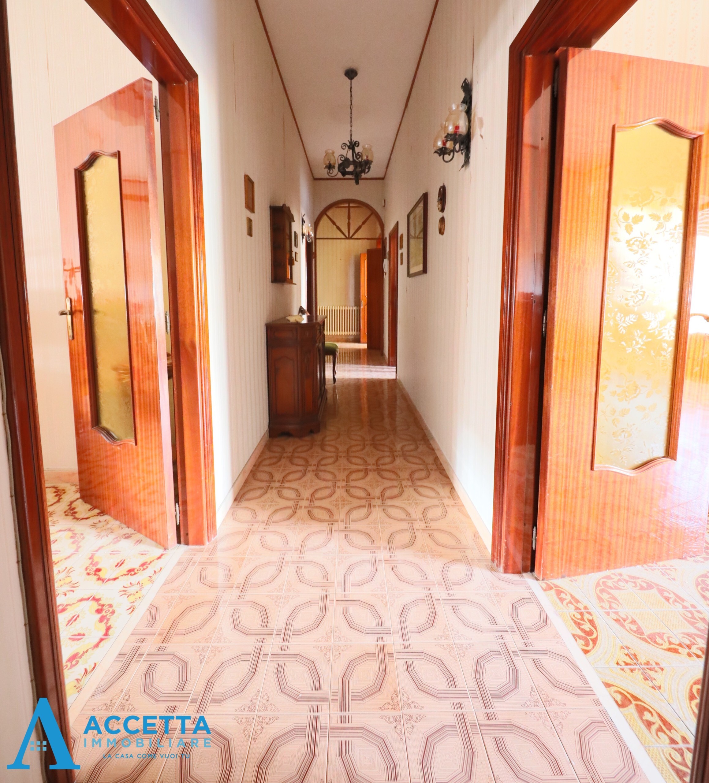 Casa indipendente con giardino in via giuseppe garibaldi 15, Taranto