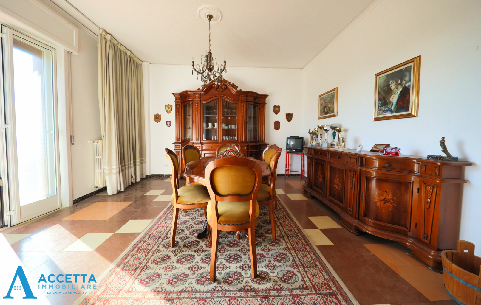 Trilocale da ristrutturare in piazza pio x 42, Taranto