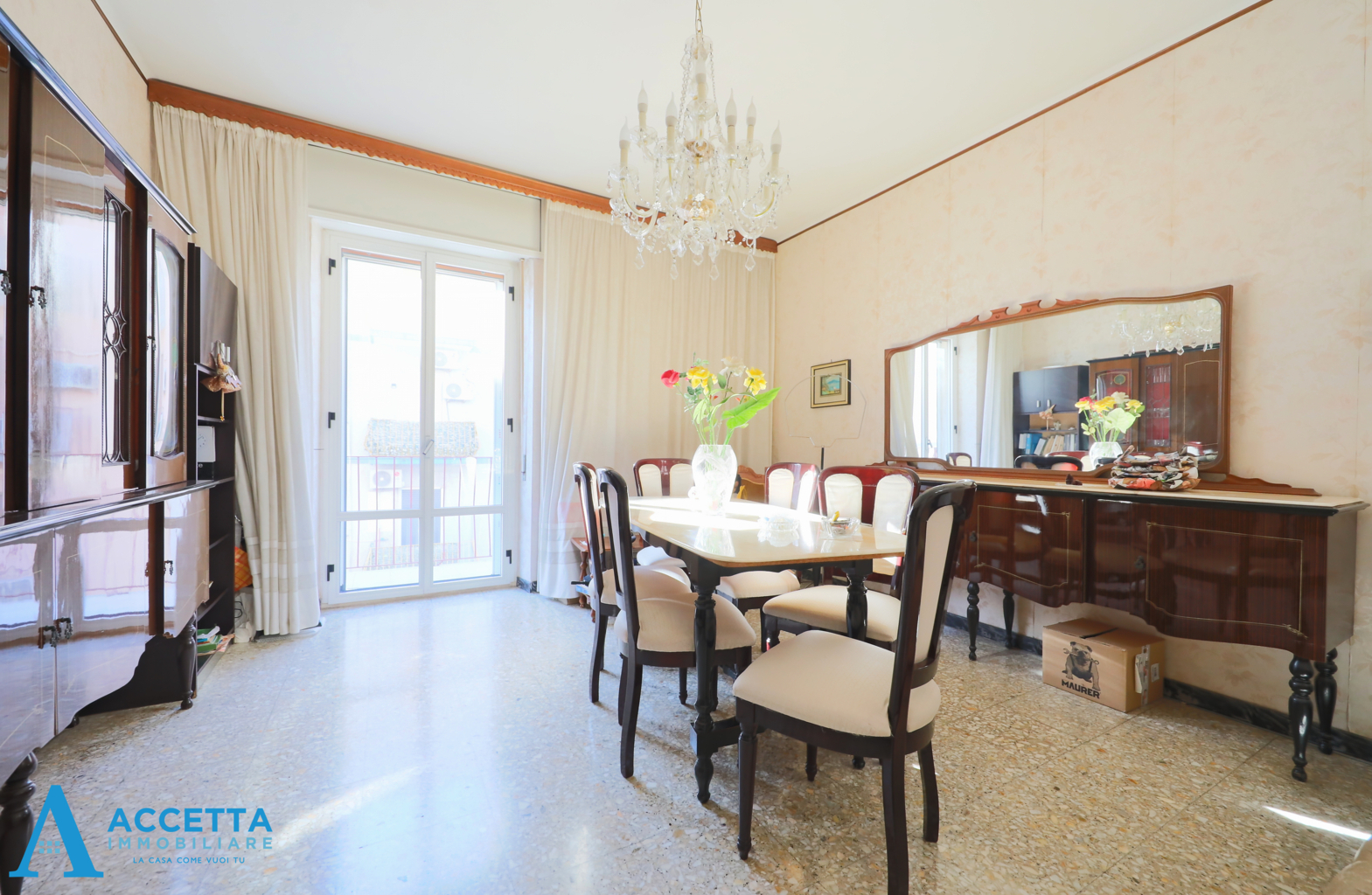 Trilocale da ristrutturare in via elio 56, Taranto