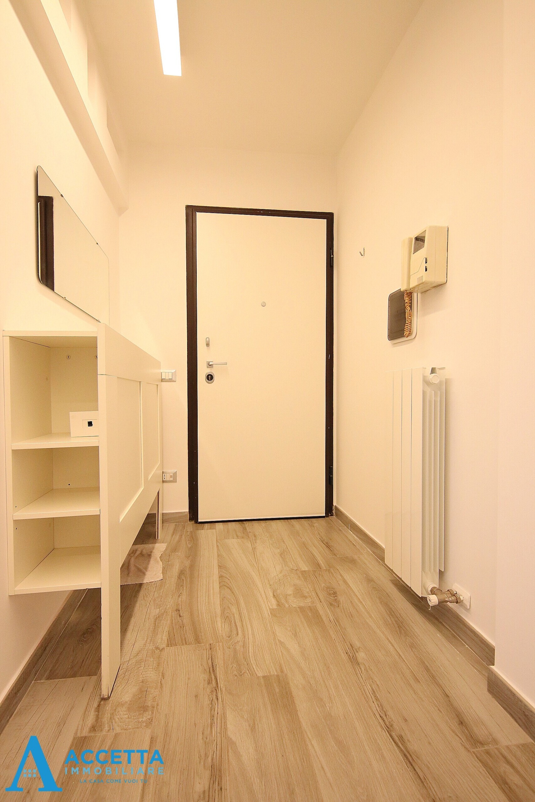 Bilocale ristrutturato in via lago di cecita 18, Taranto