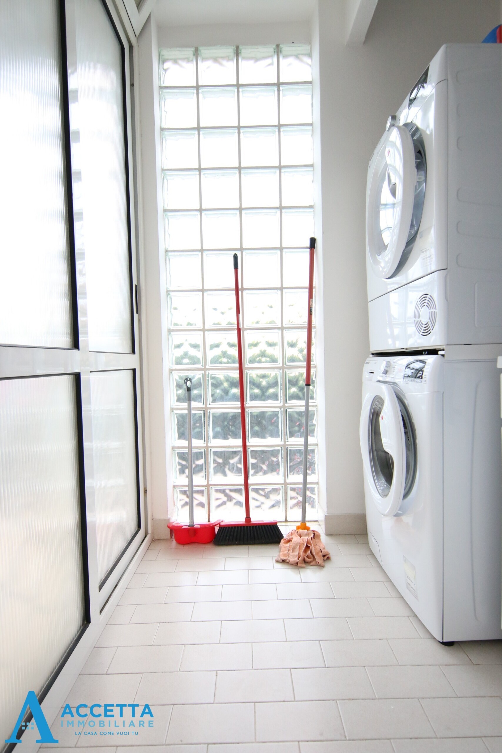 Bilocale ristrutturato in via lago di cecita 18, Taranto