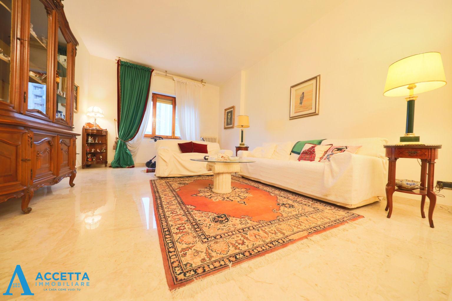 Trilocale in vendita in viale magna grecia 104, Taranto