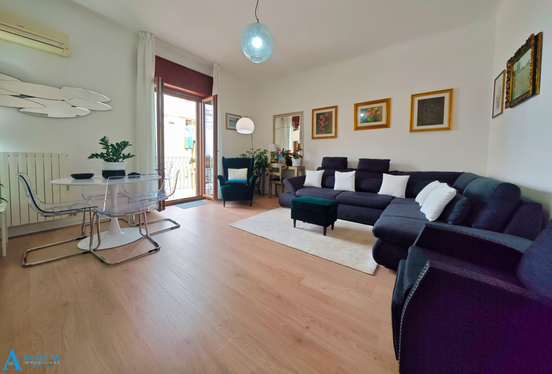 Trilocale vista mare in via angelo berardi 83, Taranto