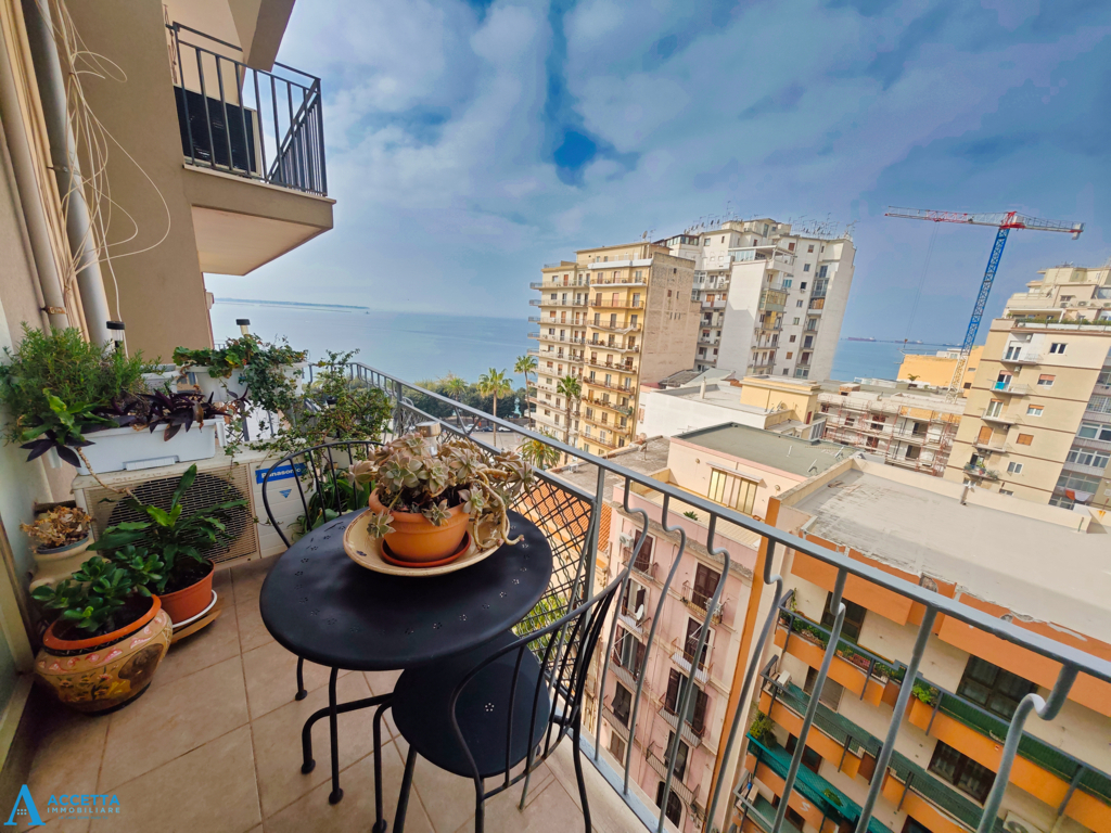 Trilocale vista mare in via angelo berardi 83, Taranto