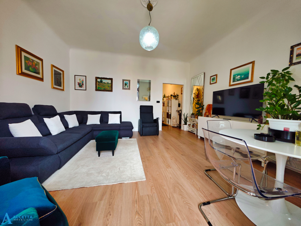 Trilocale vista mare in via angelo berardi 83, Taranto