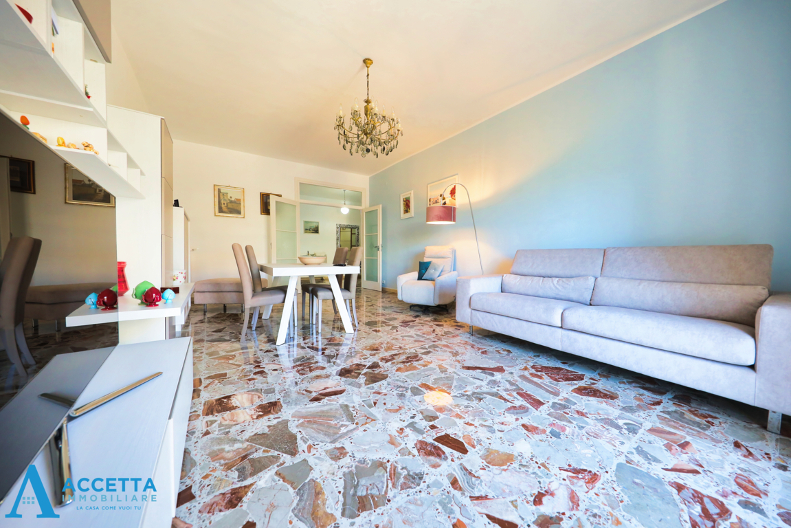 Trilocale in vendita in via istria 30, Taranto