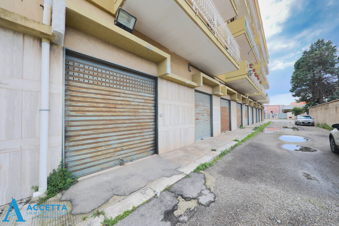 Locale commerciale da ristrutturare in corso vittorio emanuele ii 11, Taranto