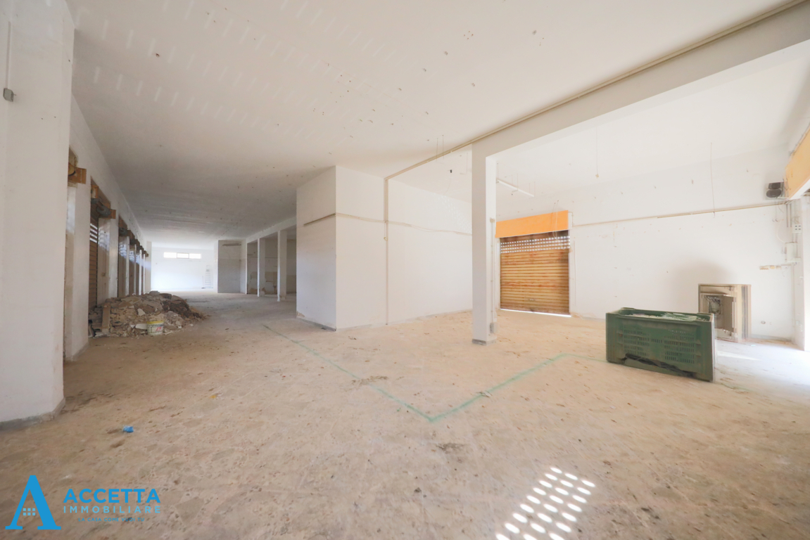 Locale commerciale da ristrutturare in corso vittorio emanuele ii 11, Taranto