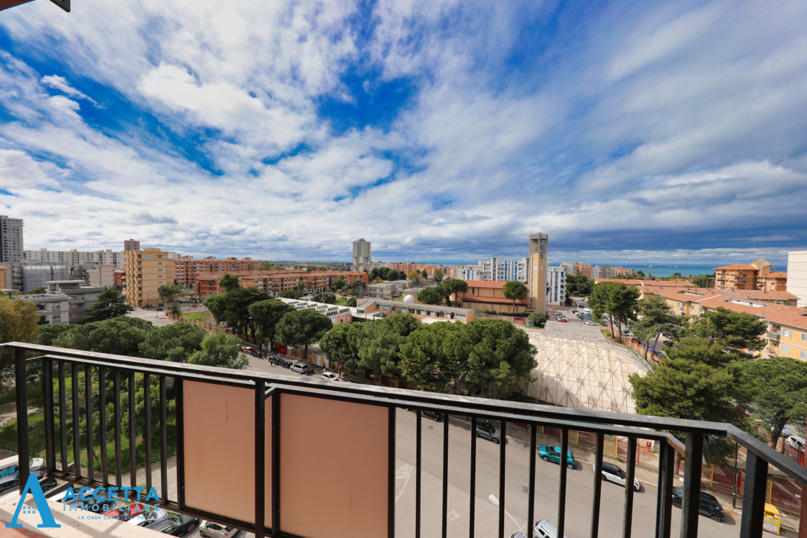 Trilocale vista mare in via lago trasimeno 5, Taranto