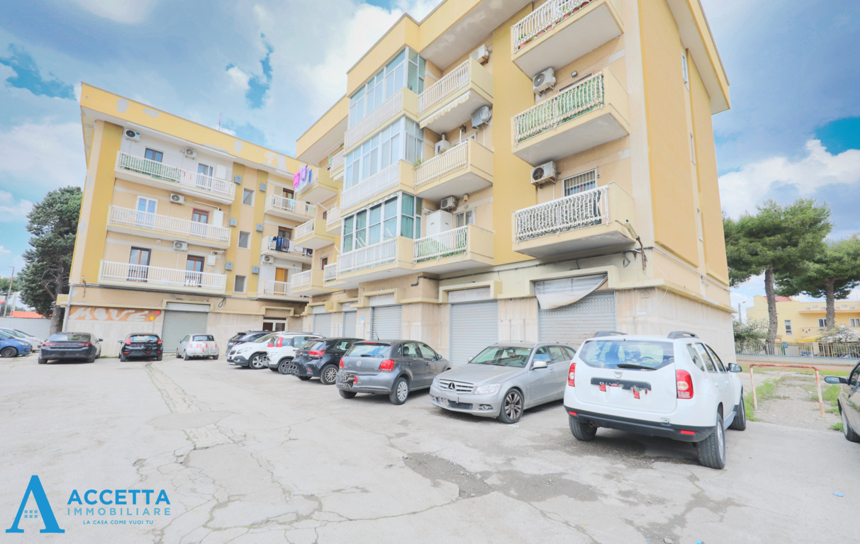 Locale commerciale da ristrutturare in corso vittorio emanuele ii 11, Taranto