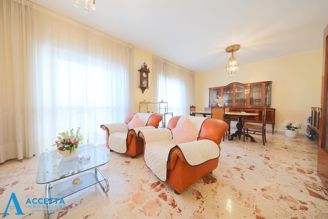 Quadrilocale in vendita in via caduti di nassirya 26, Taranto