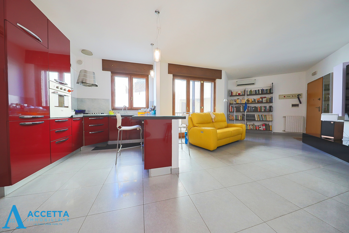 Trilocale in vendita in via speziale 2, Taranto