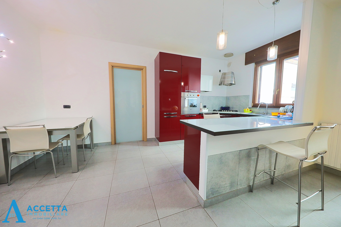 Trilocale in vendita in via speziale 2, Taranto