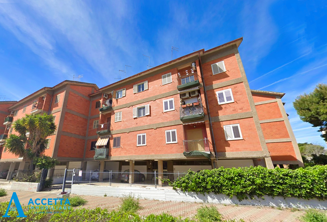 Quadrilocale da ristrutturare in via ancona 315, Taranto