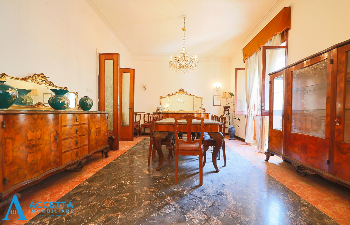 Quadrilocale da ristrutturare in via cesare battisti 15, Taranto