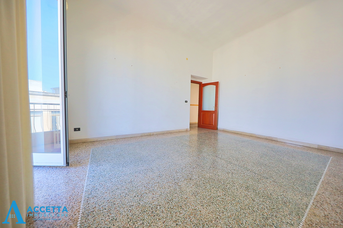 Quadrilocale in vendita in via icco 19, Taranto