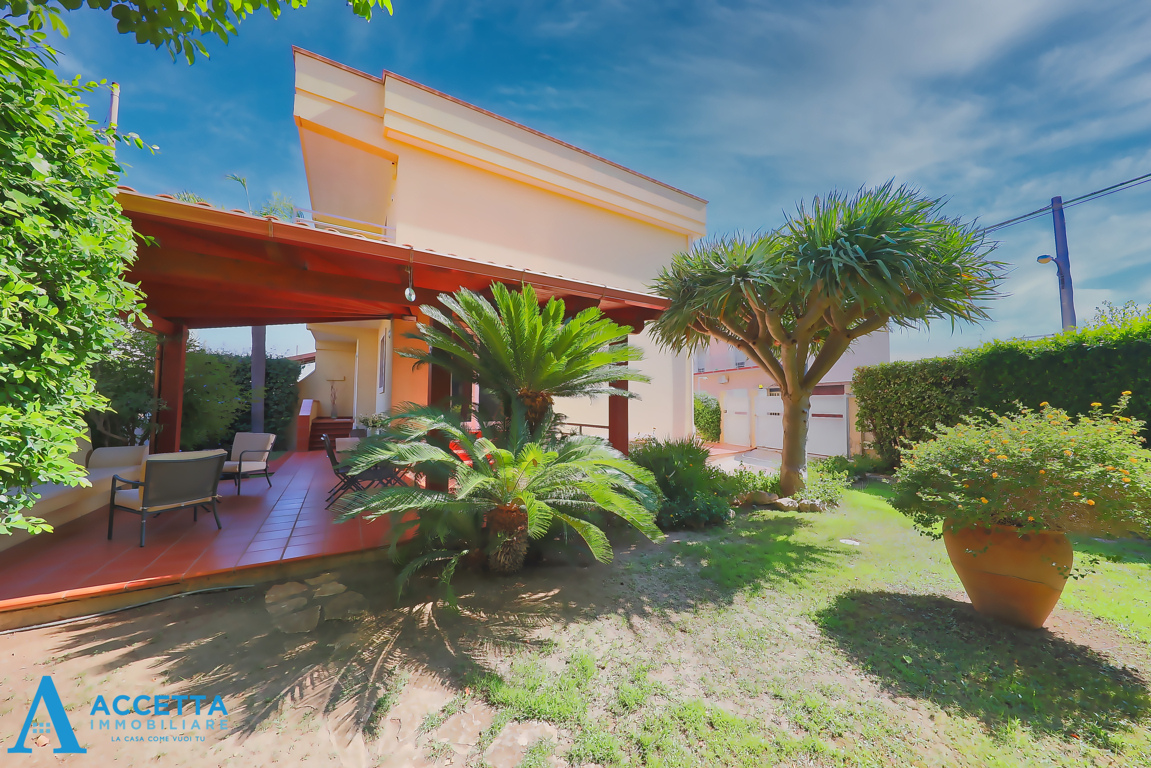 Villa con giardino in via adriatico 53, Taranto