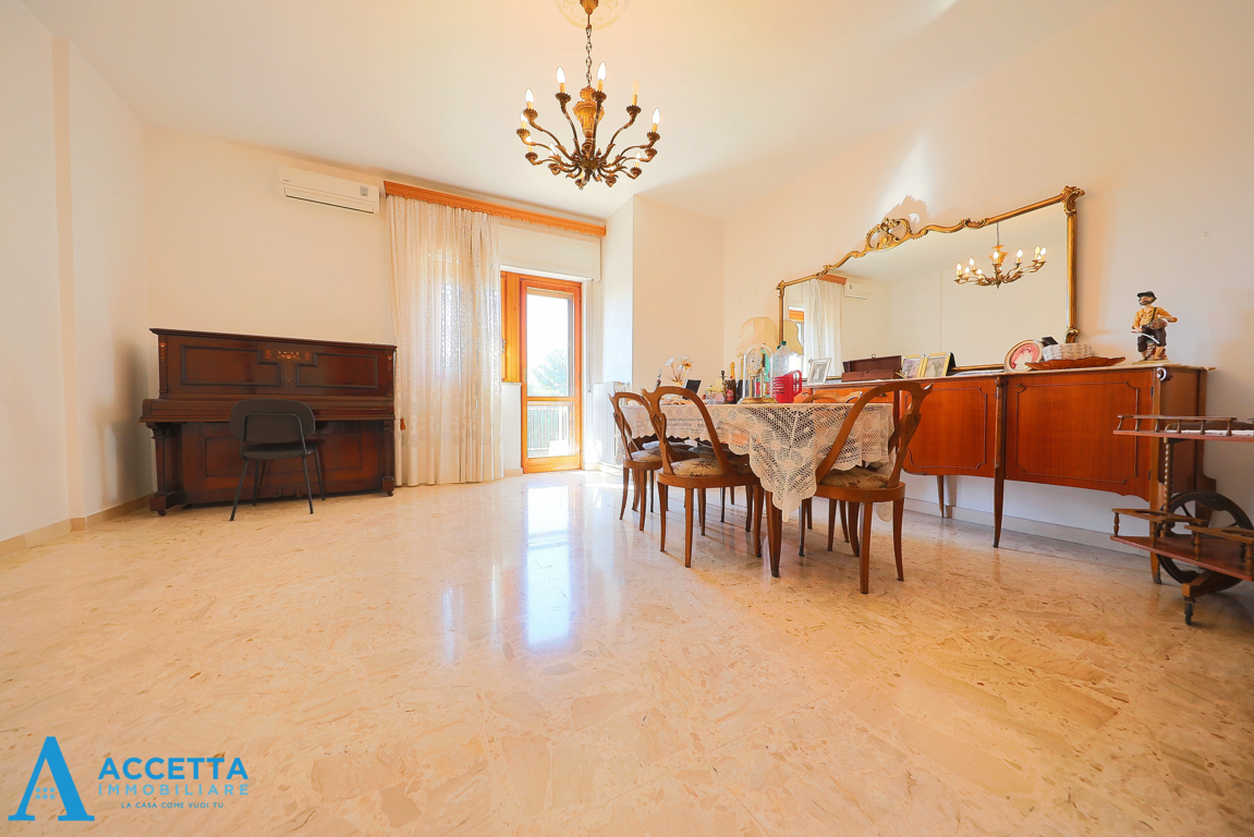 Appartamento con giardino in via lago di nemi 87, Taranto