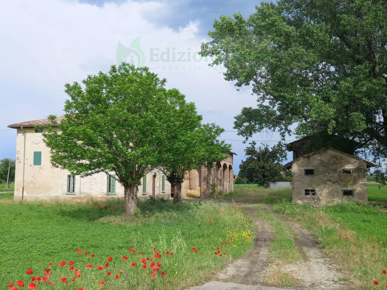 Rustico con giardino a Fontanellato