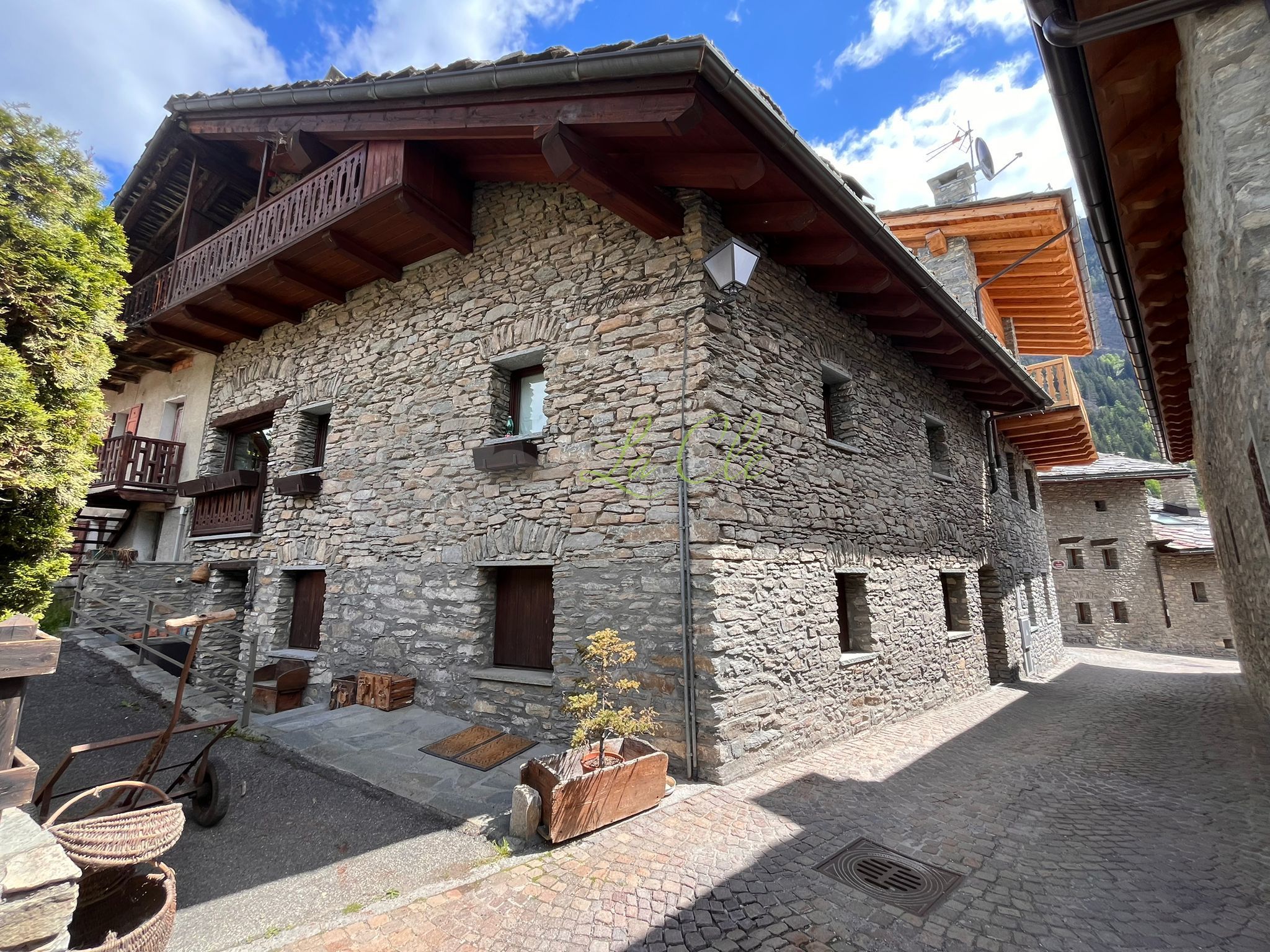 Quadrilocale con giardino in rue courmayeur 8, Pr-Saint-Didier