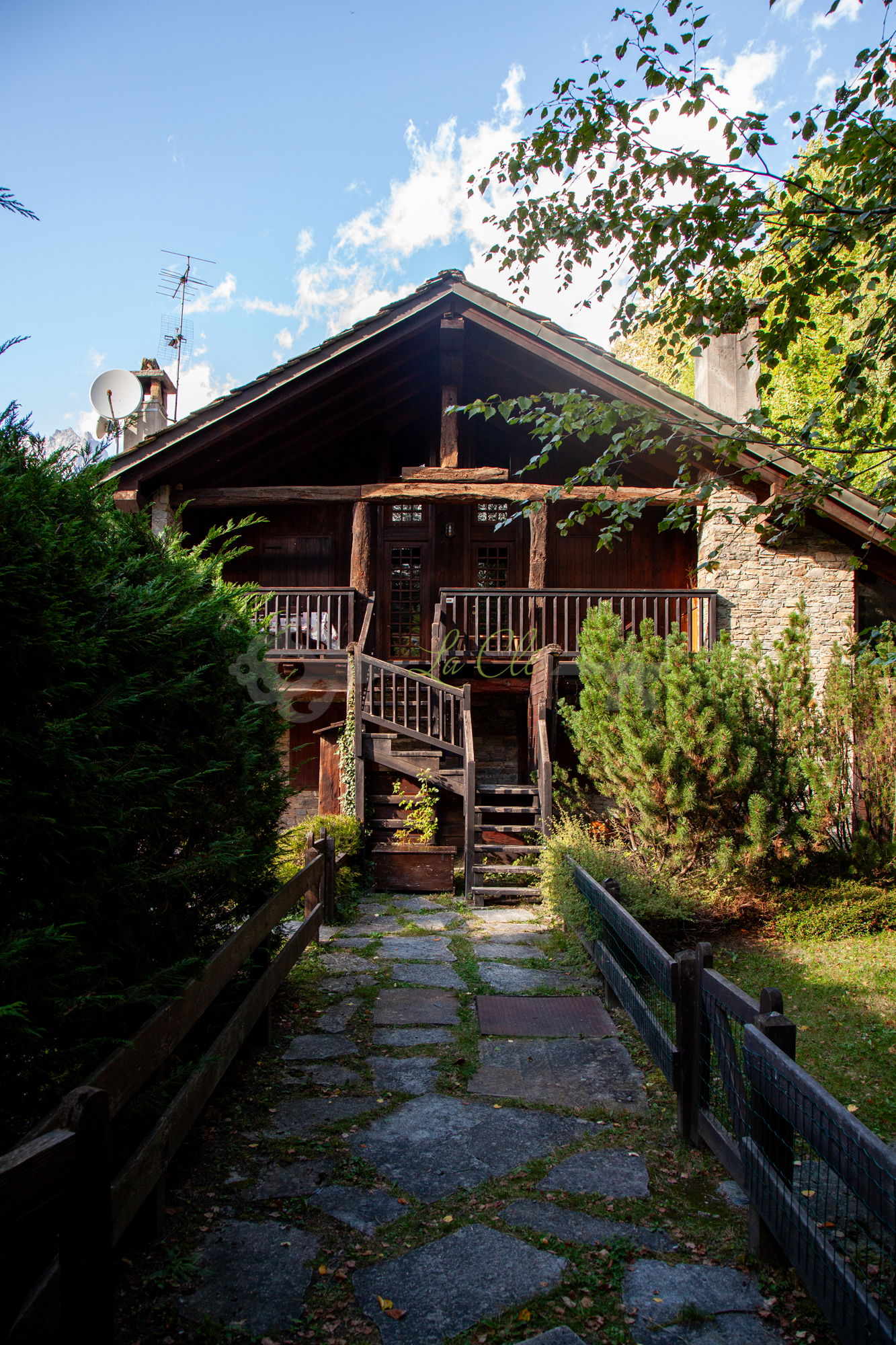 Trilocale con terrazzo, Courmayeur centrale