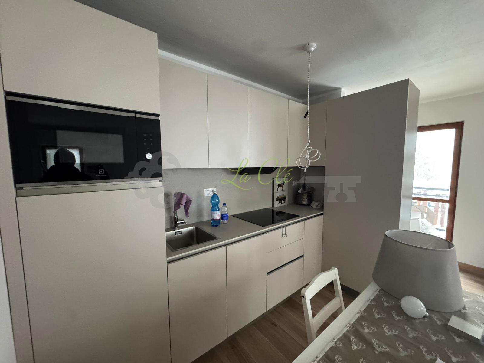 Trilocale con terrazzo in via regionalea 55, Courmayeur